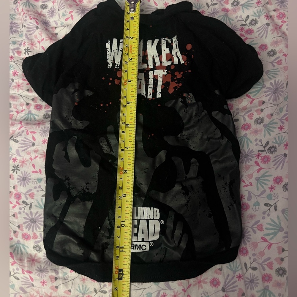 Crowded Coop The Walking Dead "Walker Bait" Dog Shirt, Medium - Picture 7 of 7